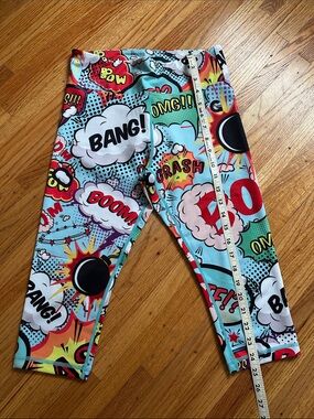 Grrrl: Women’s Comic Pop Art Leggings - Light Blue Multicolor